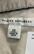 Load image into Gallery viewer, Banana Republic Womens Beige Long Sleeve Spread Collar Button-Up Shirt Size XS
