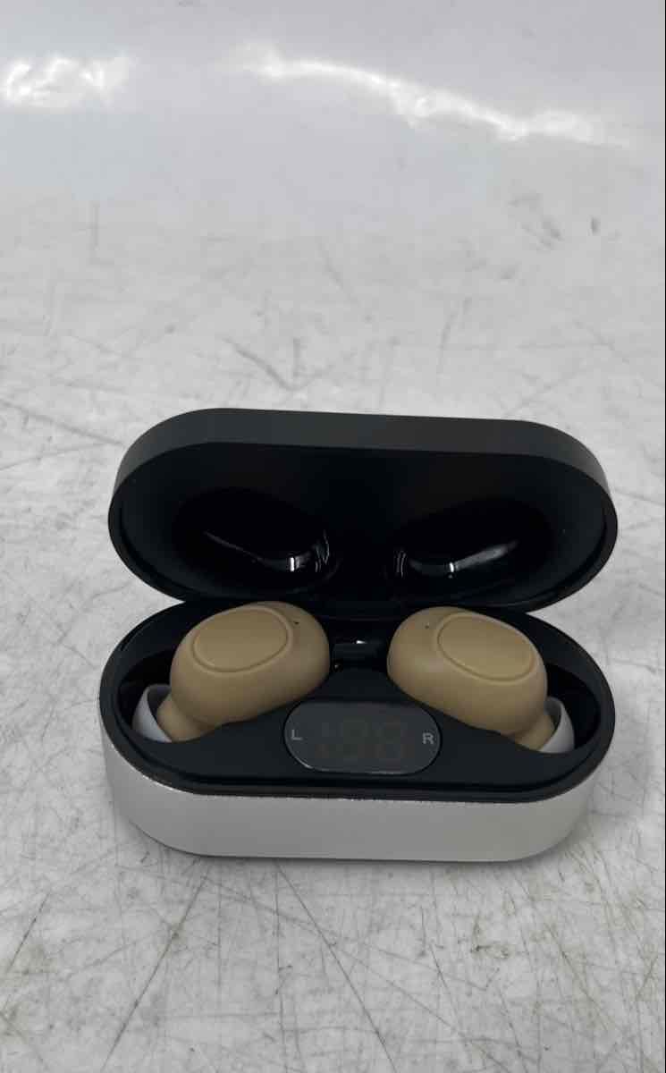 Unbranded Bluetooth Wireless Earbuds In Charging Case Open Box Not Tested
