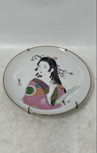 Load image into Gallery viewer, Lot Of 4 Pieces Mixed Varieties White Printed Round Chinese Decorative Plates
