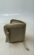 Load image into Gallery viewer, Dooney &amp; Bourke Womens White Pebbled Leather Card Holder Mini Zip-Around Wallet
