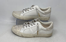 Load image into Gallery viewer, Vintage Havana Womens Gadol Gold Beige Low Top Designer Sneaker Shoes Size 7
