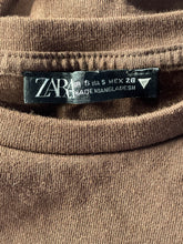Load image into Gallery viewer, Zara Womens Brown Long Sleeve Crew Neck Regular Fit Cropped T-Shirt Size S
