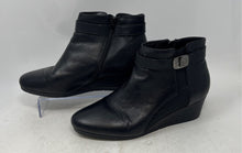 Load image into Gallery viewer, Giani Bernini Womens Black Leather Side Zip Wedge Heel Ankle Booties Size 8
