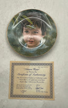 Load image into Gallery viewer, Set Of 2 Viletta Bathtime Visitor Nature Hunt Decorative Collector Plates
