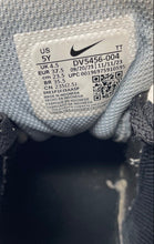 Load image into Gallery viewer, Nike Boys Court Borough Low Recraft DV5456-004 Multicolor Tennis Shoes Size 5Y
