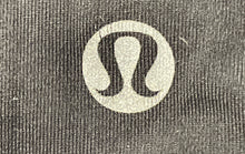 Load image into Gallery viewer, Lululemon Womens Black Elastic Waist Ankle Zip Pull-On Cropped Legging Size 4
