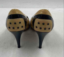 Load image into Gallery viewer, Authentic Tod's Womens Beige Black Stiletto Pump Heels Size EUR 38.5 Stained
