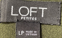 Load image into Gallery viewer, Loft Womens Green Pleated Front Pockets Elastic Waist Ankle Pants Size LP Petite
