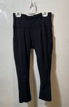 Load image into Gallery viewer, Lululemon Womens Black Fast And Free Elastic Waist Cropped Leggings Size 4
