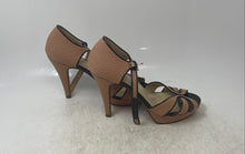 Load image into Gallery viewer, Kelly &amp; Katie Womens Brown Black Open Toe Stiletto Platform Heels Size 6.5
