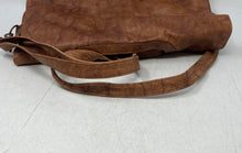 Load image into Gallery viewer, East West New York Womens Brown Leather Inner Pockets Shoulder Messenger Bag
