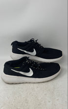 Load image into Gallery viewer, Nike Mens Roshe Run 511882-010 White Black Low Top Lace-Up Running Shoes Size 11
