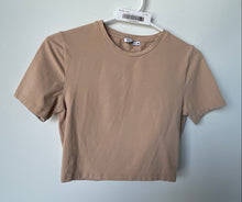Load image into Gallery viewer, Zara Womens Khaki Short Sleeve Crew Neck Pullover Cropped T-Shirt Size Medium

