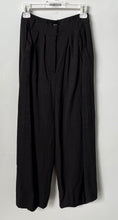 Load image into Gallery viewer, Aqua Womens Black Pleated Front Pockets Wide Leg Trouser Pants Size XS
