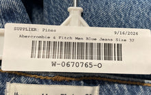 Load image into Gallery viewer, Abercrombie &amp; Fitch Womens Blue Low Rise Ultra Loose Wide-Leg Jeans Sz 32 W/Tags
