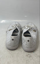 Load image into Gallery viewer, Guess Womens GGoadie2-M White Leather Lace-Up Low Top Sneaker Shoes Size 9M
