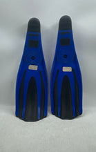 Load image into Gallery viewer, Mares Avanti Superchannel Blue Black Full-Foot Scuba Snorkeling Fins Size 36-37
