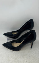 Load image into Gallery viewer, Vince Camuto Womens Savilla Black Leather Pointed Toe High Pump Heels Size 8M
