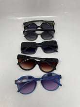 Load image into Gallery viewer, Lacoste, Sofia Vergara, Kenneth Cole Multicolored Sunglasses (5 Pcs)
