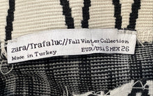 Load image into Gallery viewer, Zara Womens White Black Printed Flat Front Straight &amp; Pencil Skirt Size S
