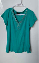 Load image into Gallery viewer, Style &amp; Co. Womens Green Cotton Short Sleeve Sequin V-Neck Blouse Top Size Large
