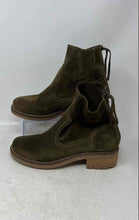 Load image into Gallery viewer, Antonio de Faria Womens Mila Dark Green Suede Round Toe Ankle Boots Size 7.5
