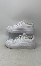 Load image into Gallery viewer, Nike Boys Air Force 1 LE DH2920-111 White Leather Low Top Sneaker Shoes Sz 6.5Y
