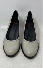 Load image into Gallery viewer, Marc Joseph Womens Gray Leather Slip-On Round Toe Block Pump Heels Size 8
