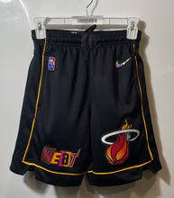 Load image into Gallery viewer, Nike Youth Black Miami Heat Elastic Waist NBA Basketball Shorts Size S
