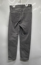 Load image into Gallery viewer, Express Womens Gray Denim Dark Wash Pockets Stretch Straight Leg Jeans Size 6
