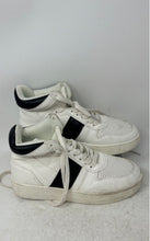 Load image into Gallery viewer, American Eagle Outfitters Mens White Black Leather Lace-Up Sneaker Shoes Size 6
