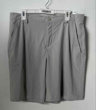 Load image into Gallery viewer, Columbia Mens Grander Marlin III Offshore Gray Fishing Bermuda Shorts Size 34
