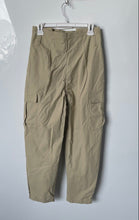 Load image into Gallery viewer, Zara Womens Beige Pockets Flat Front Stretch Button Cargo Pants Size M
