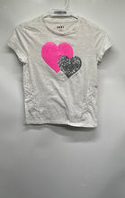 Load image into Gallery viewer, DKNY Girls Gray Heart Print Short Sleeve Crew Neck Pullover T-Shirt Size M 8-10
