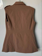 Load image into Gallery viewer, Versona Womens Brown Notch Lapel One-Button Vest &amp; Shorts 2 Pc Set Sz S/2 W/ Tag
