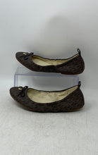 Load image into Gallery viewer, Michael Kors Womens Juliette Brown Logo Print Slip-On Ballet Flats Size 8M
