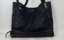 Load image into Gallery viewer, Vince Camuto Womens Black Leather Snakeskin Inner Pocket Shoulder Handbag
