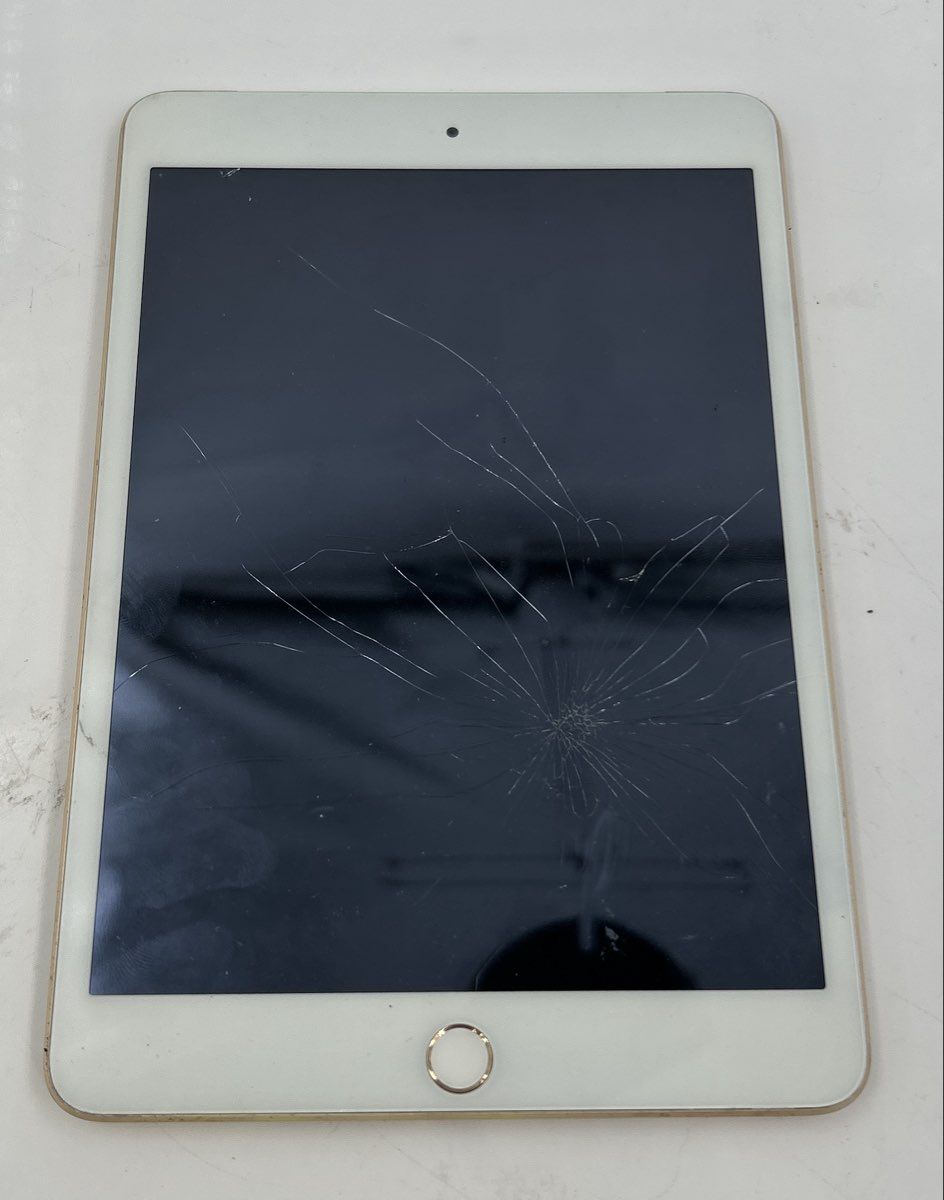 Apple IPad Mini 3 A1600 Tablet Damaged Screen Nonfunctional For Part Or Repair