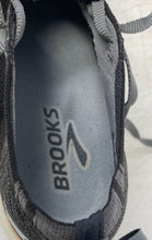 Load image into Gallery viewer, Brooks Womens Levitate 4 1203351B012 Black Gray Lace-Up Sneaker Shoes Size 6 B
