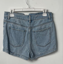Load image into Gallery viewer, Pacsun Womens Blue Denim Medium Wash Stretch Pockets Mom Shorts Size 27

