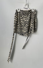 Load image into Gallery viewer, Forever 21 Womens Black &amp; White Animal Print Side Zip Bermuda Shorts Size S
