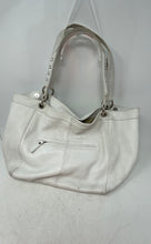Load image into Gallery viewer, Donald J Pliner Womens White Pebbled Leather Inner Pocket Magnetic Tote Handbag
