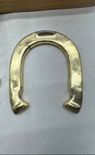 Load image into Gallery viewer, Old School Sport Gold Edition Outdoor Horseshoes With Hardwood Case
