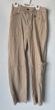 Load image into Gallery viewer, H&amp;M Womens Khaki Pleated Front Pockets Straight Leg Cargo Pants Size 2
