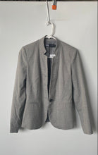 Load image into Gallery viewer, Zara Womens Gray Long Sleeve Pockets Notch Lapel One-Button Blazer Size 2
