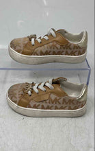 Load image into Gallery viewer, Michael Kors Girls Oak 2 Brown White Monogram Lace-Up Sneaker Shoes Size 6
