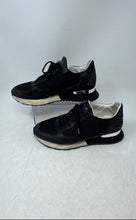 Load image into Gallery viewer, Mallet Mens Black Low Top Round Toe Lace-Up Sneaker Shoes Size 11

