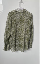 Load image into Gallery viewer, Zara Womens Green Floral Long Sleeve Collared Button-Up Shirt Size Large
