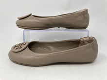 Load image into Gallery viewer, Authentic Tory Burch Womens Brown Leather Ballet Flats Size 6.5M Damaged
