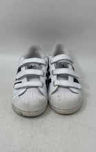 Load image into Gallery viewer, Adidas Boys Superstar 2 JI3988 White Hook And Loop Low Top Sneakers Shoes Size 1
